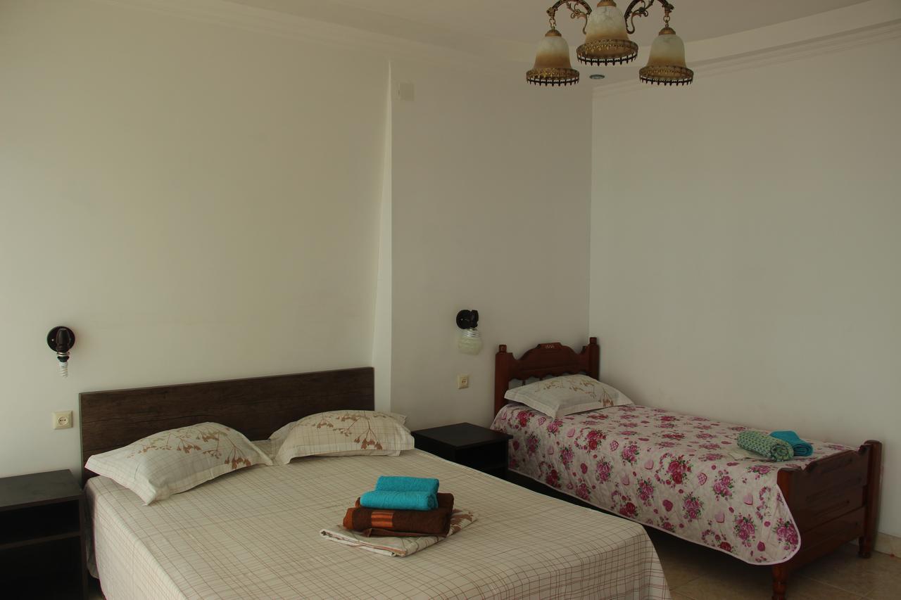Badu Guest House Kvariati Extérieur photo