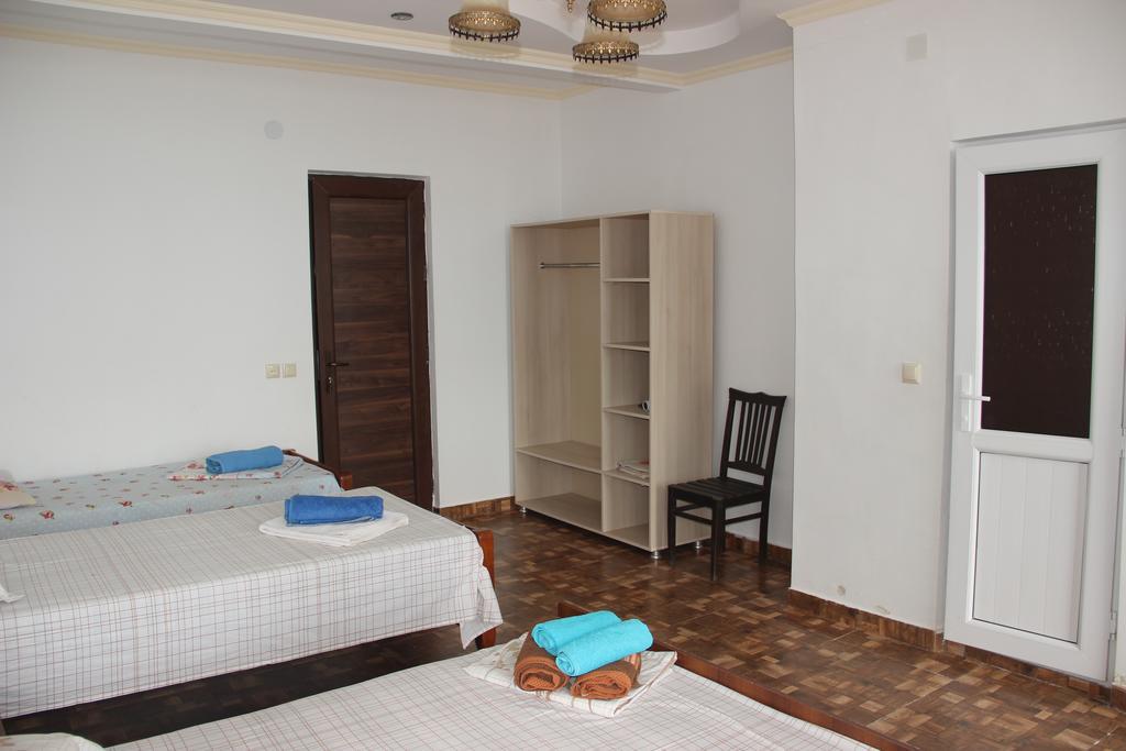 Badu Guest House Kvariati Extérieur photo