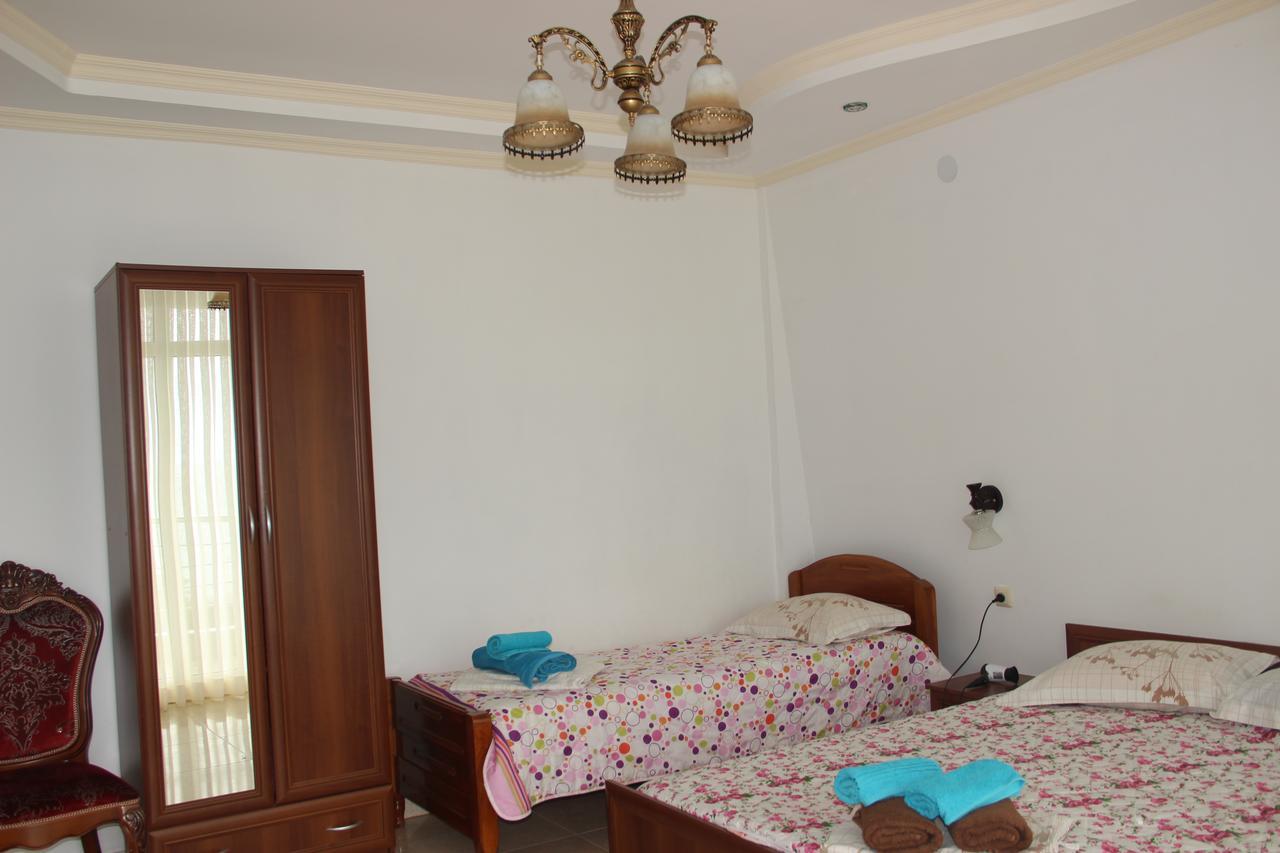 Badu Guest House Kvariati Extérieur photo