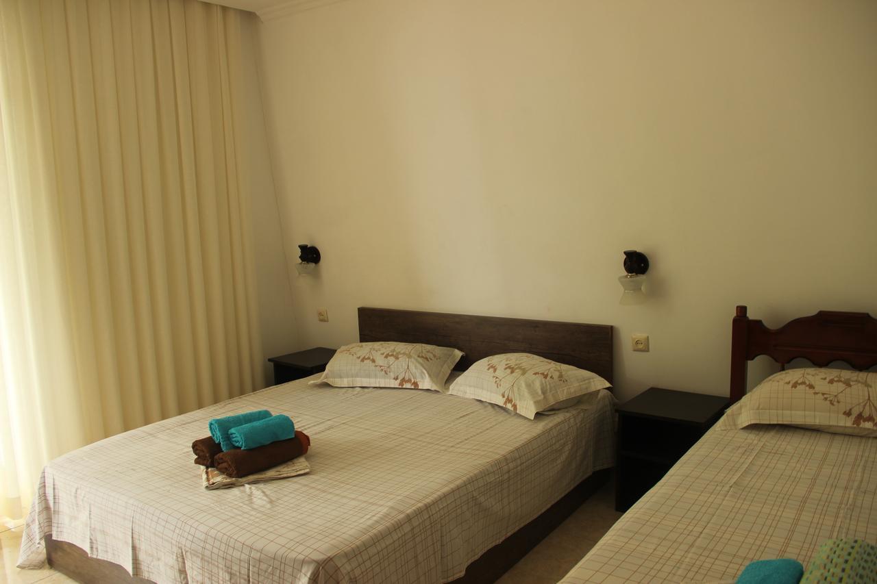Badu Guest House Kvariati Extérieur photo