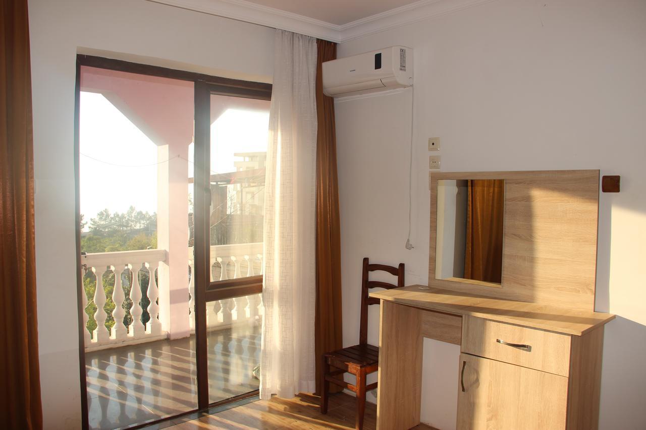 Badu Guest House Kvariati Extérieur photo