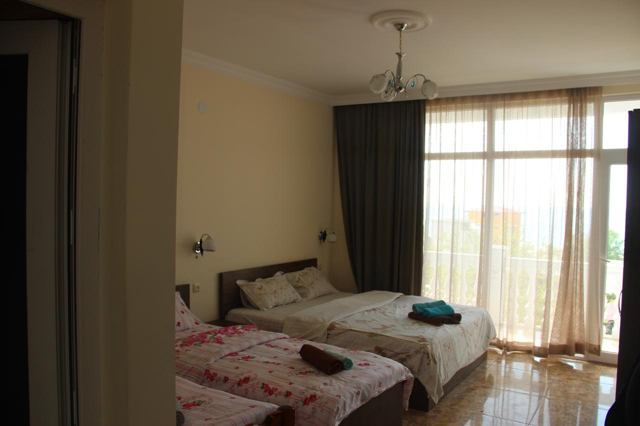 Badu Guest House Kvariati Extérieur photo