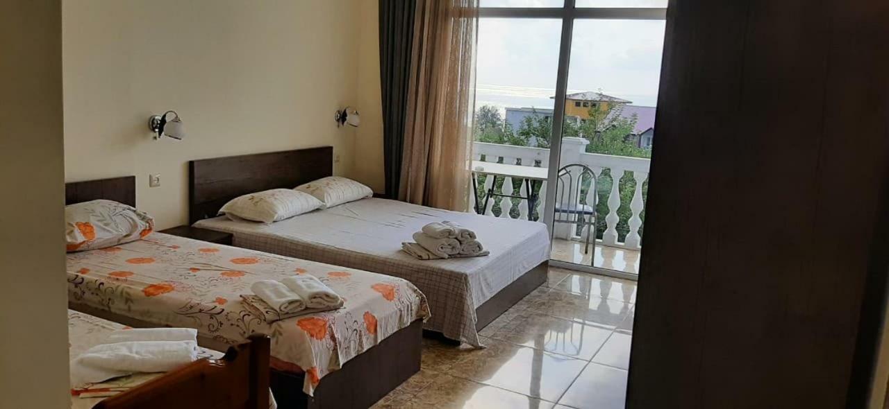 Badu Guest House Kvariati Extérieur photo